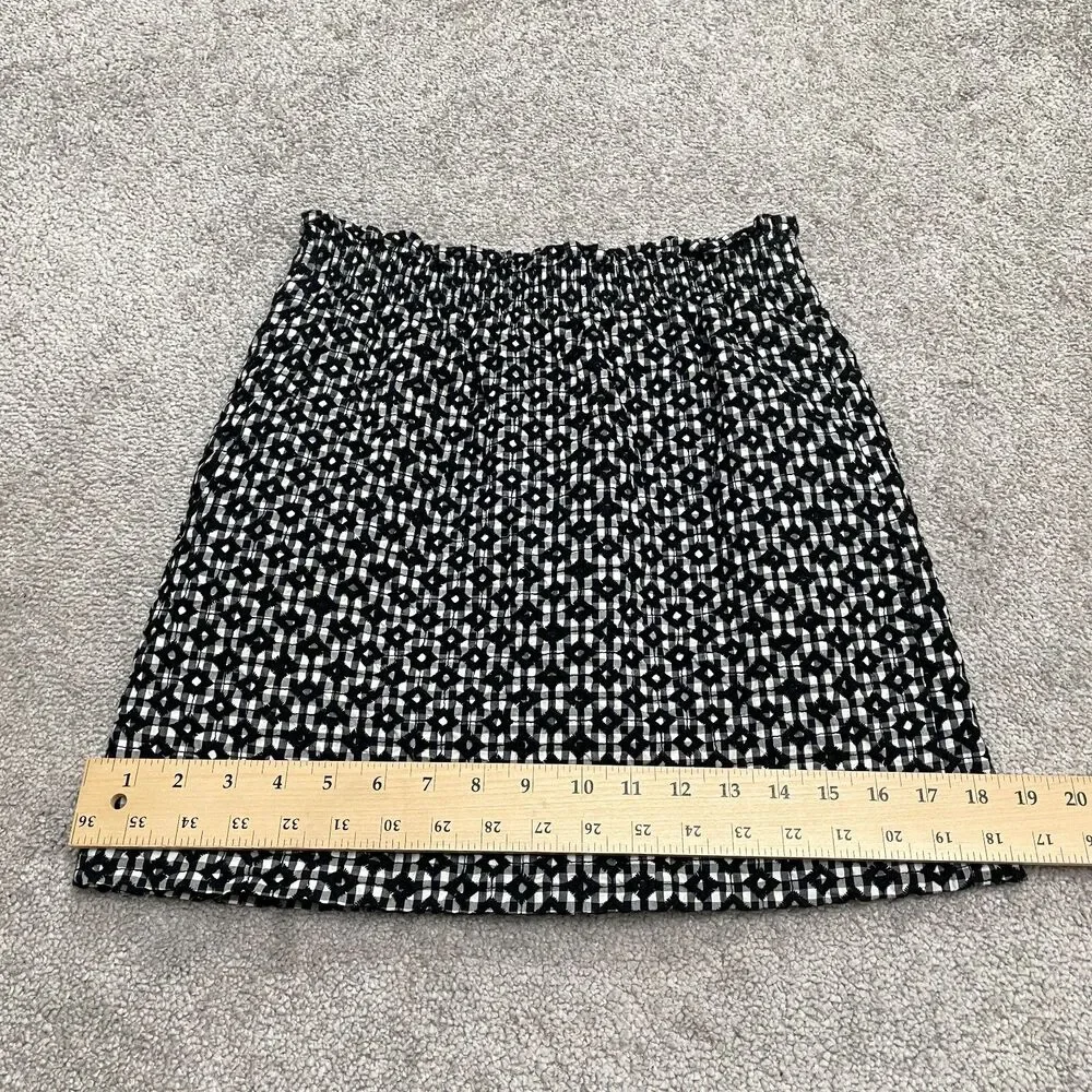 J.Crew Sidewalk Mini Pencil Skirt Womens 00 Black White Geometric Embroidered